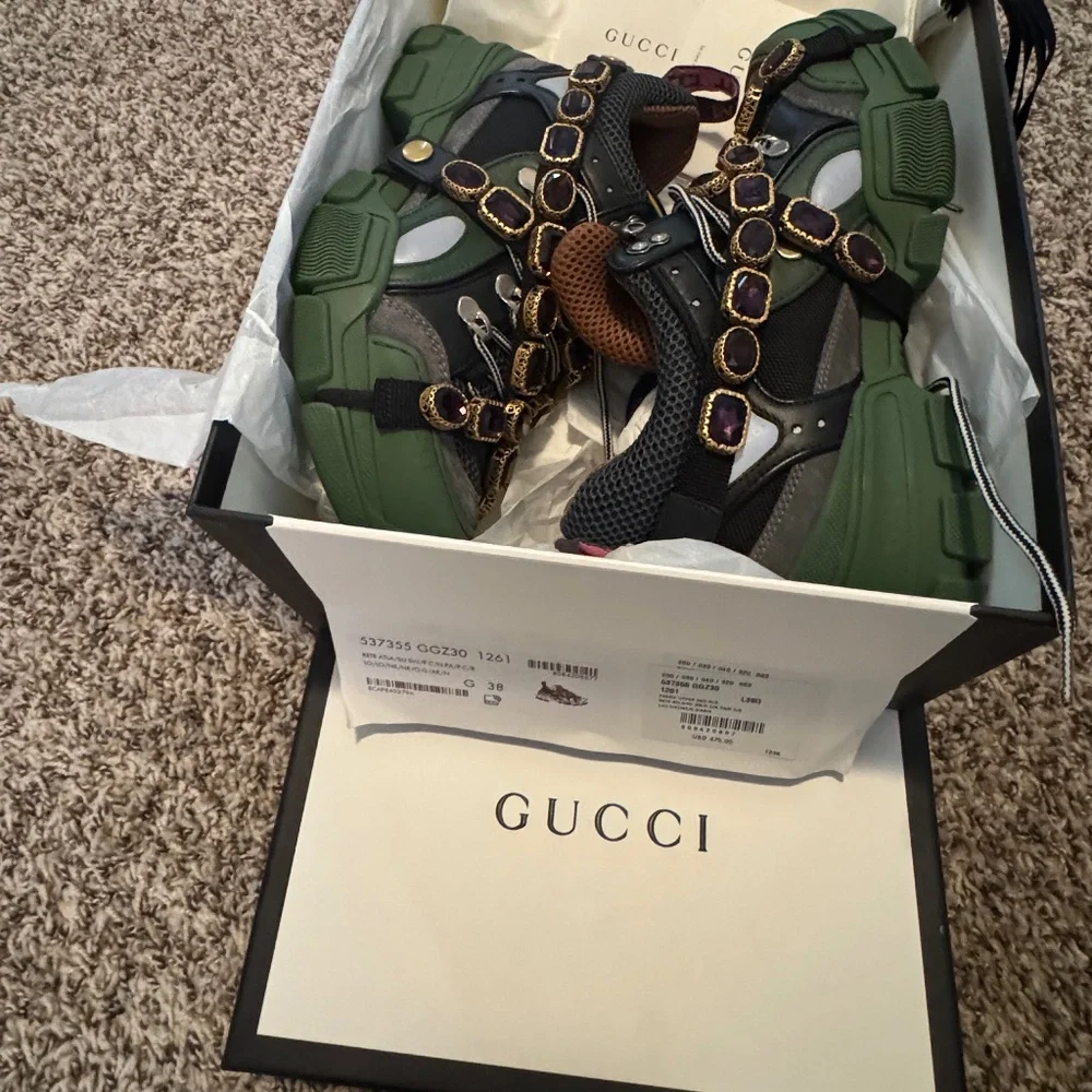 Gucci Women’s Flasktek SEGA Green removable Crystal - Picture 5 of 7